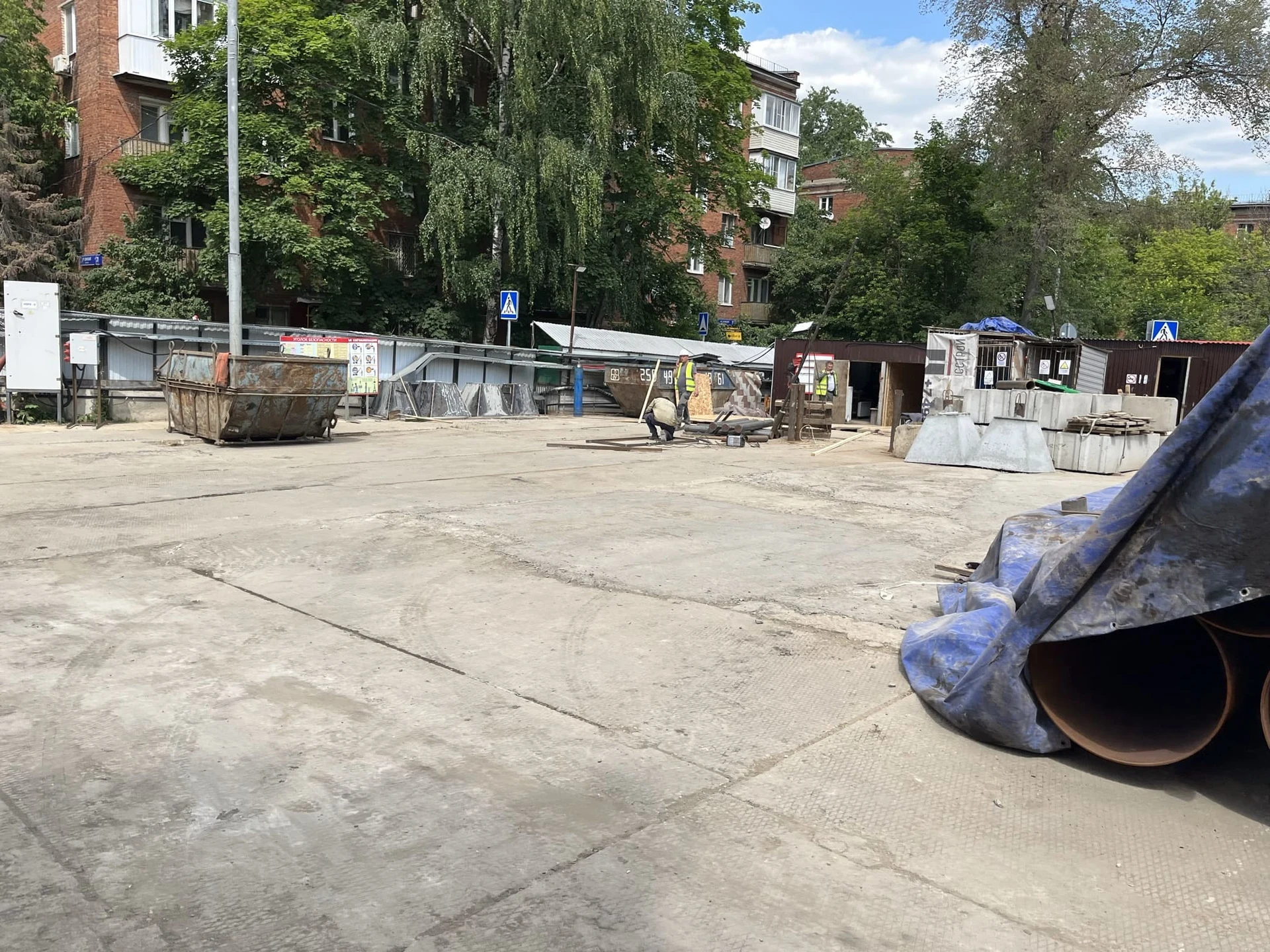 Файв Тауэрс — июнь 2023, кадр 2