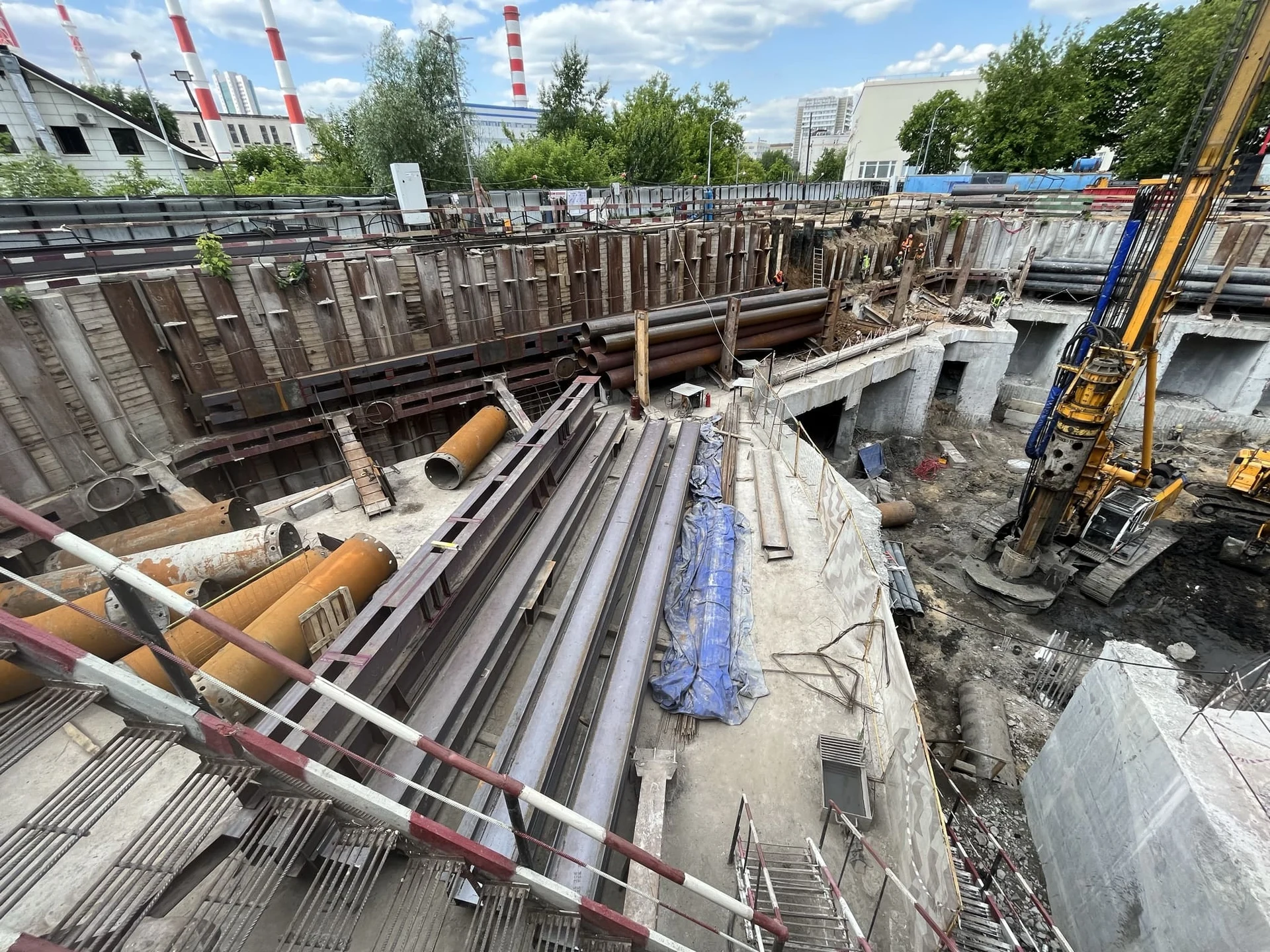 Файв Тауэрс — июнь 2023, кадр 8