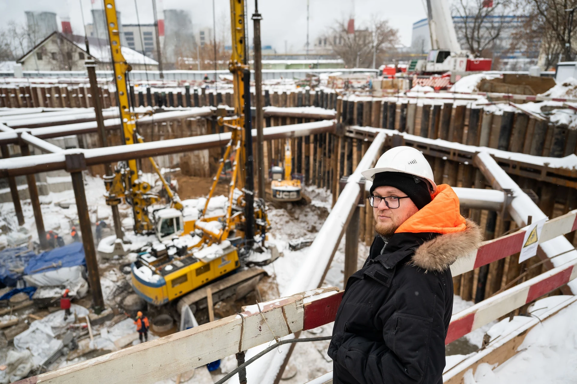 Файв Тауэрс — декабрь 2023, кадр 5