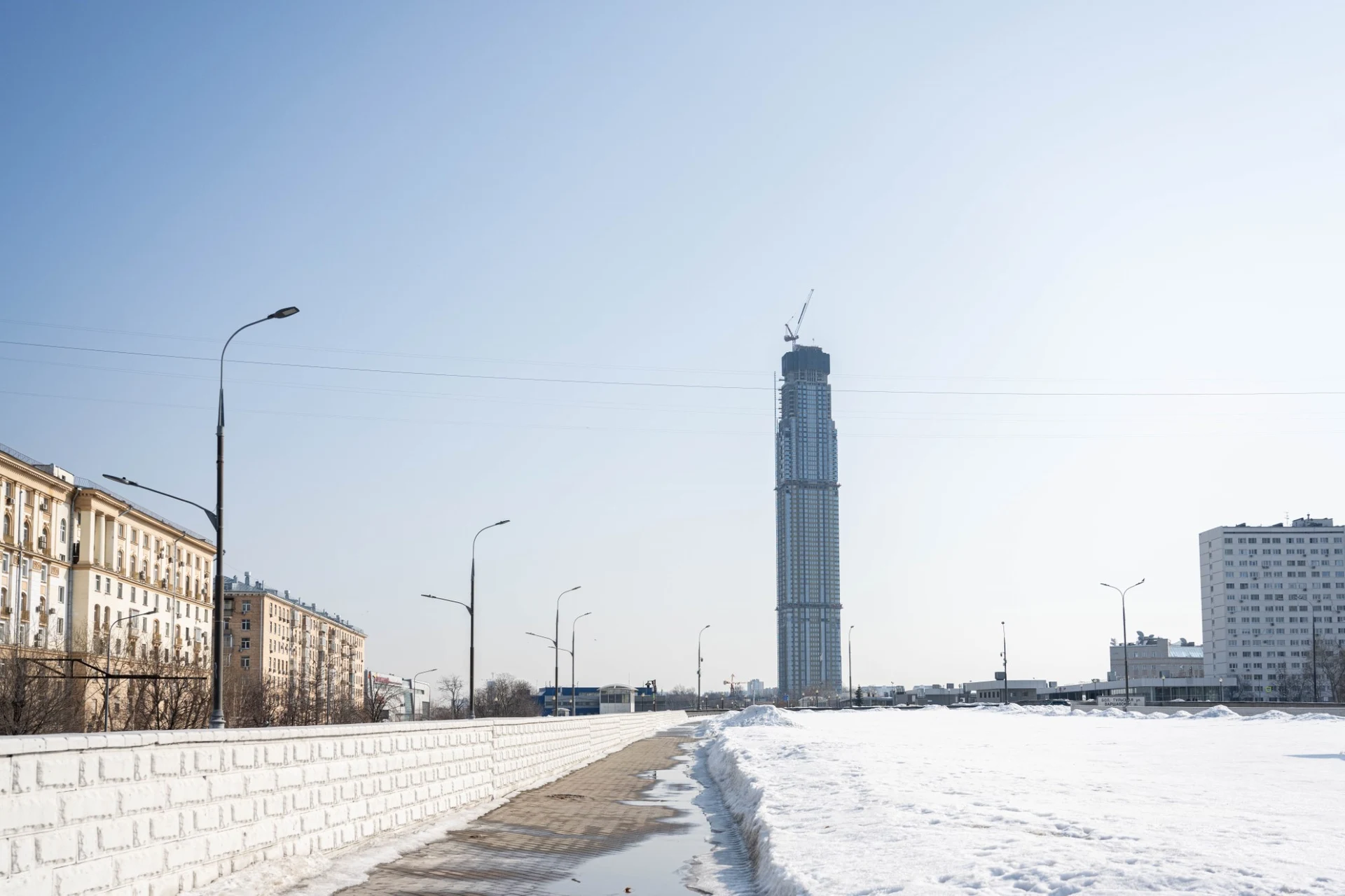 Файв Тауэрс — март 2026, кадр 2
